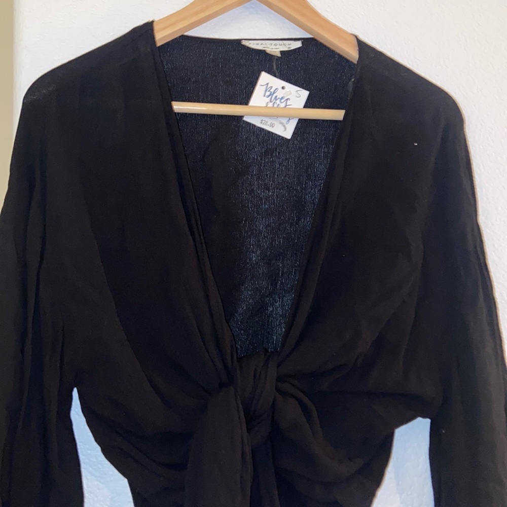 Really cute wrap top!